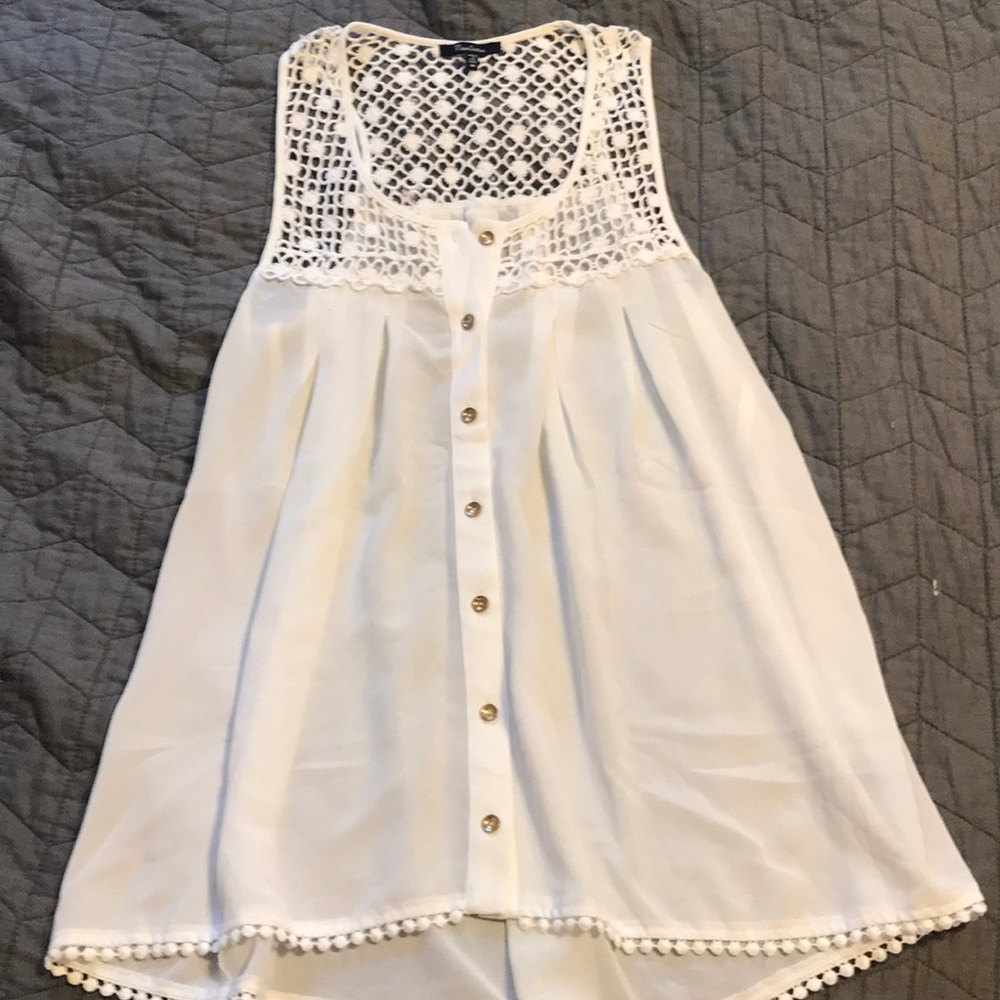 4/$12 White sheer button down tank top blouse